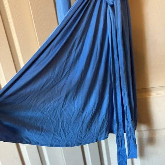 Issa London Wrap Dress ASO Kate Middleton Engagement dress - Picture 5 of 13